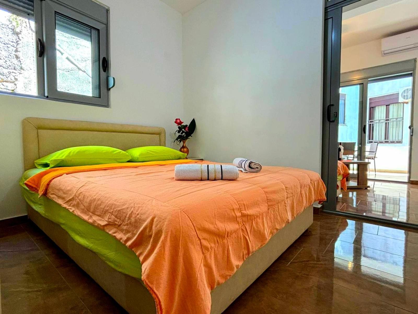 Mala Plaza Apartments ウルツィニ エクステリア 写真