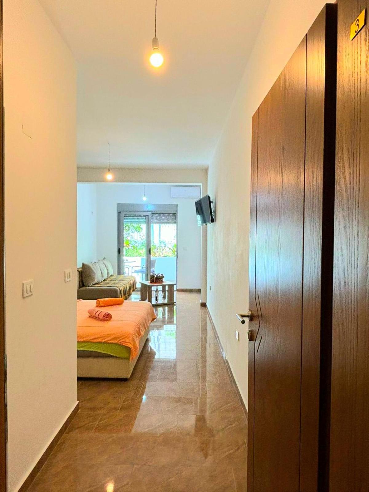 Mala Plaza Apartments ウルツィニ エクステリア 写真