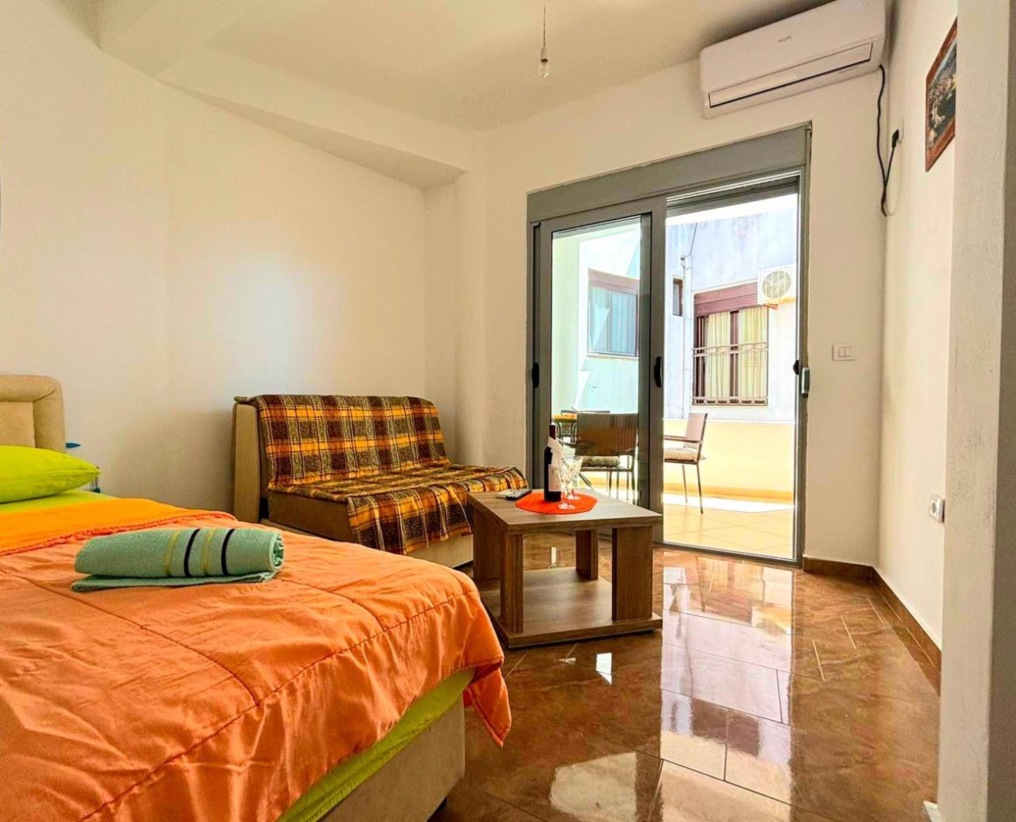 Mala Plaza Apartments ウルツィニ エクステリア 写真