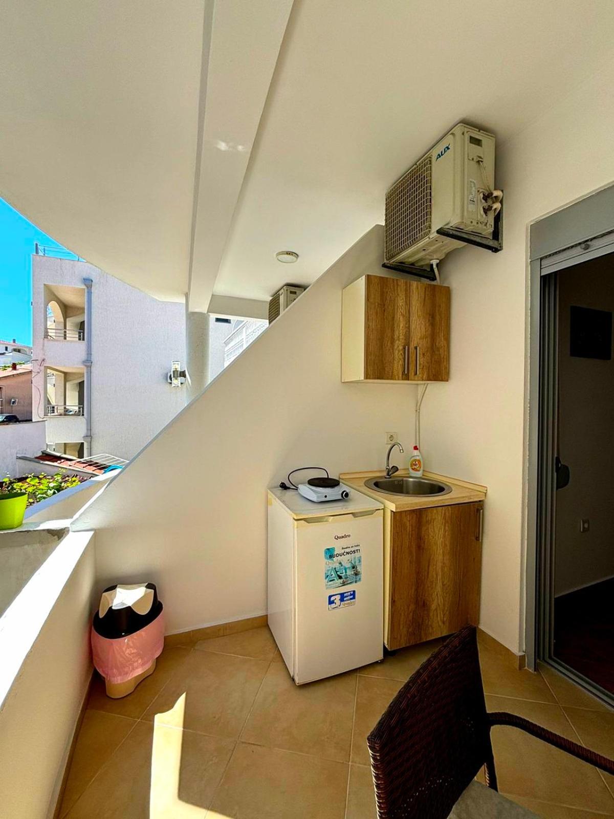 Mala Plaza Apartments ウルツィニ エクステリア 写真